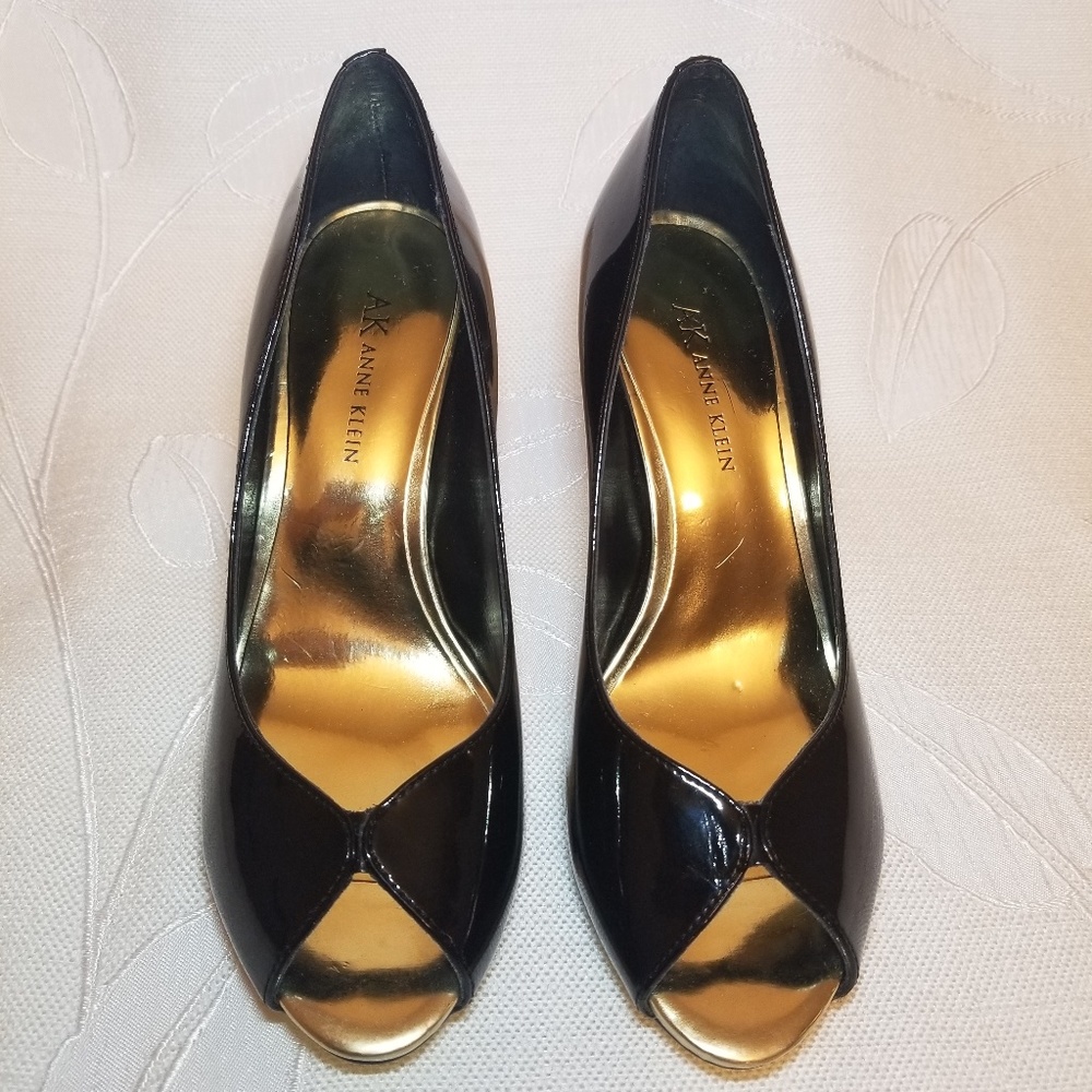 Anne Klein black heels pumps